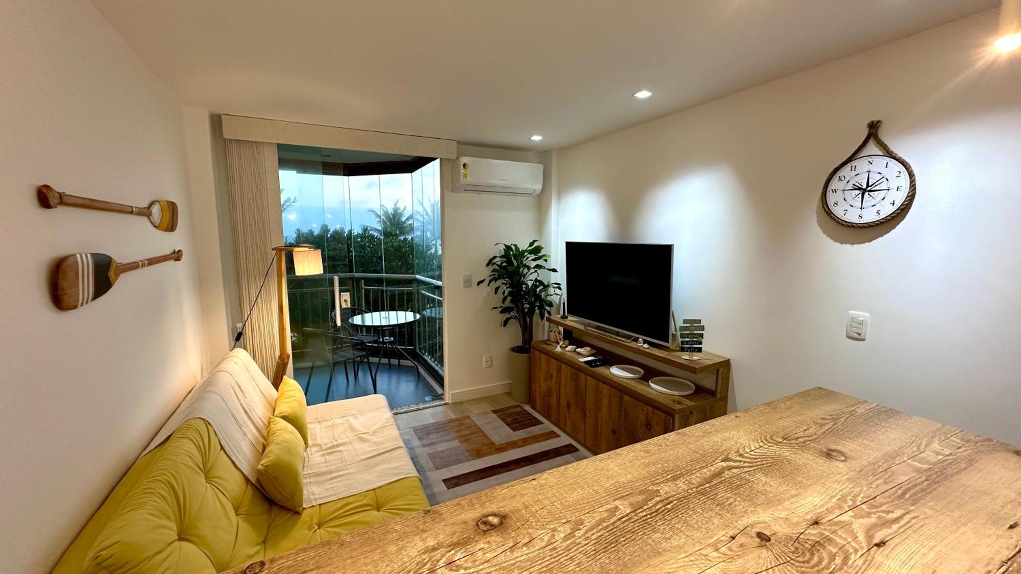 Apartamento Camboinhas Loft Vista Mar, Pe Na Areia, Com Piscina E Churrasqueira *